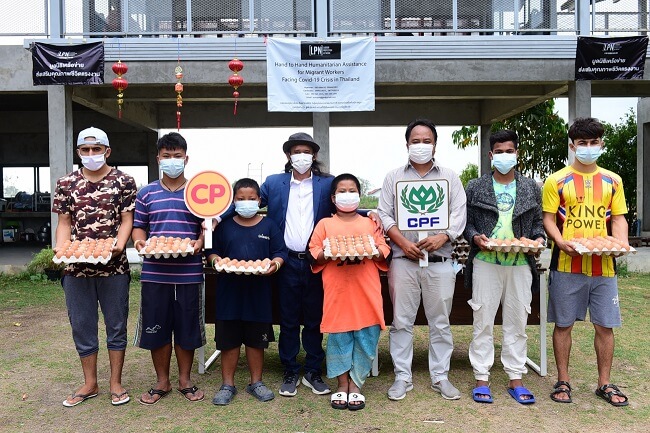 CPF ดูแลไม่ทิ้งกันผนึกพลัง มูลนิธิ LPN ส่งมอบน้ำใจช่วยพี่น้องแรงงานต่างชาติ ฝ่าวิกฤติโควิดต่อเนื่อง